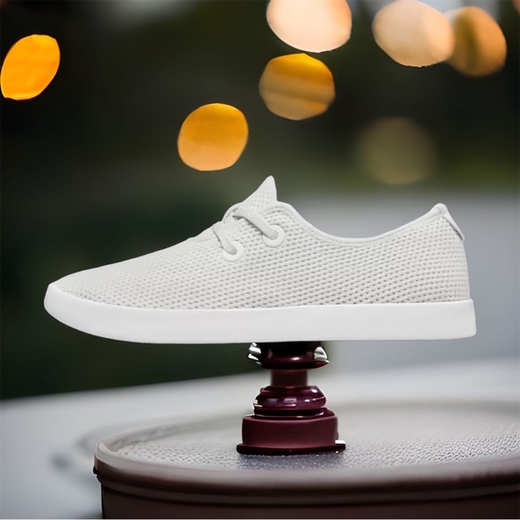 ALLBIRDS Women’s CLASSICS: Kaikoura White (White Sole) Tree Skippers - Picture 9 of 9